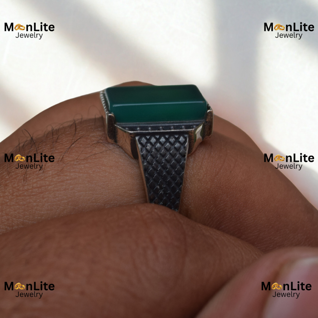 Classic Green Rectangular Stone Men’s Ring – Textured Vintage Silver Band | MoonLite Jewelry - Image 2