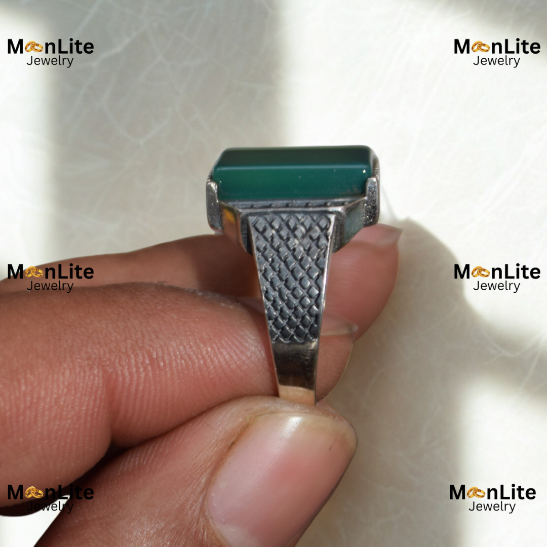 Classic Green Rectangular Stone Men’s Ring – Textured Vintage Silver Band | MoonLite Jewelry - Image 3