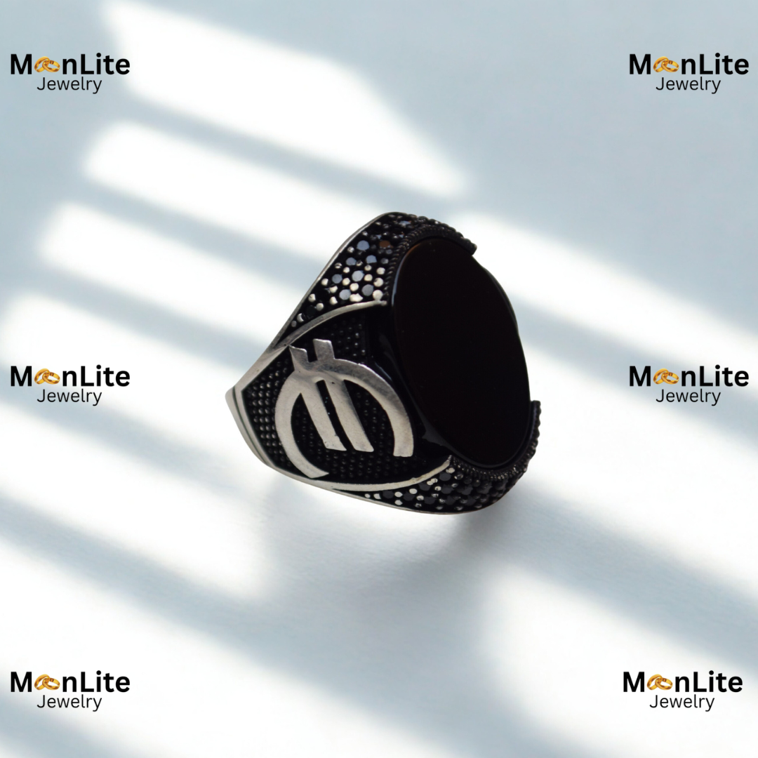 Black Shield Emblem Men’s Ring – Bold Signet Style with Textured Silver Detailing | MoonLite Jewelry